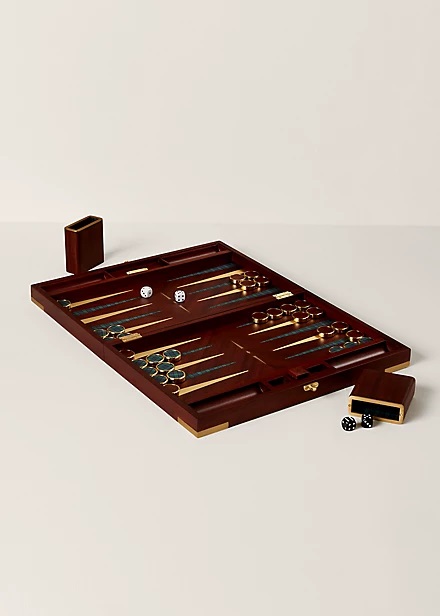 Natale 2023: le idee regalo per lei e per lui tra moda e home design - Hermès - Ralph Lauren - Il prezioso set Parkwood consente di giocare a backgammon e a dama, due intramontabili passatempi.