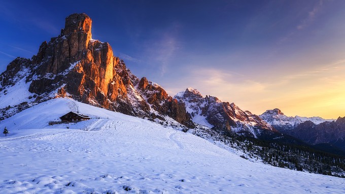 montagnaCortina d'Ampezzo: meta glamour delle Dolomiti tra moda, sport, cultura e indirizzi del gusto