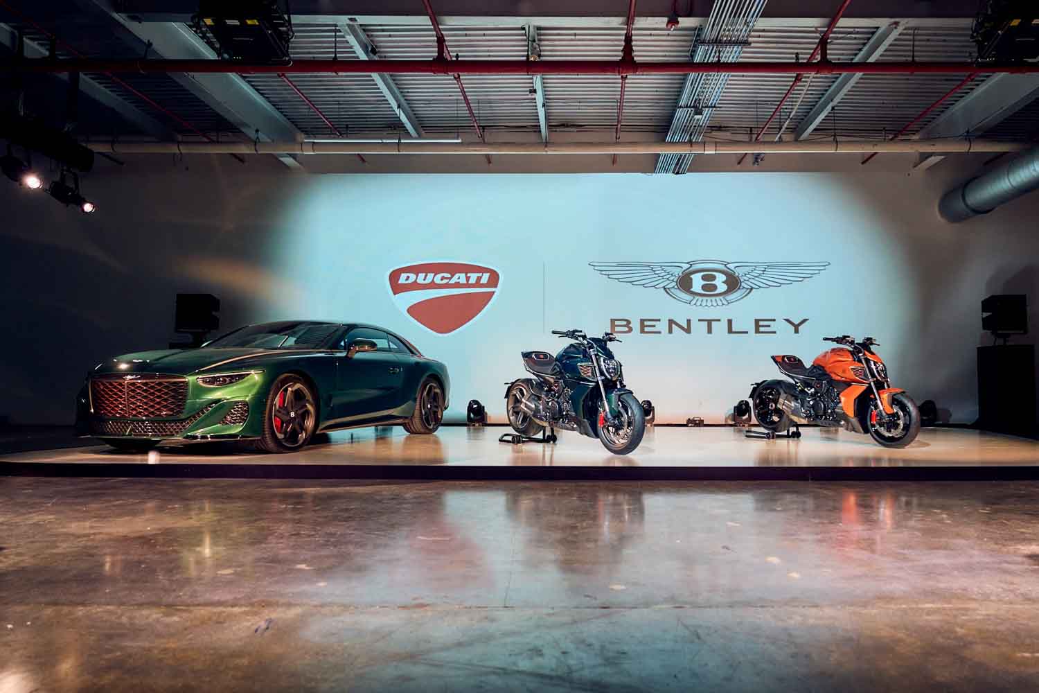 Ducati Diavel for Bentley, arte ed eccellenza su due ruote