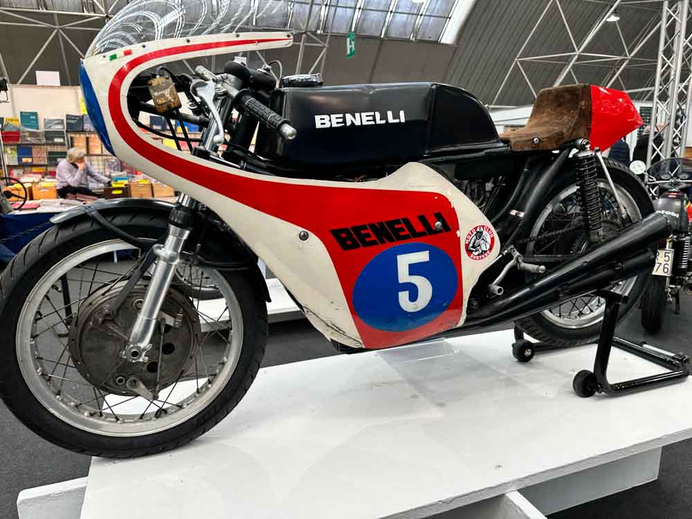 Benelli e Motobi moto storiche alla mostra scambio di Novegro