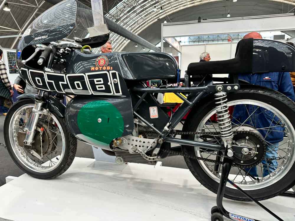 Benelli e Motobi moto storiche alla mostra scambio di Novegro