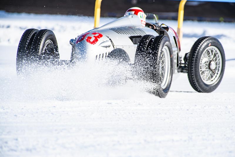 The I.C.E. St. Moritz 2025 l'eleganza su ghiaccio tra storia e passione