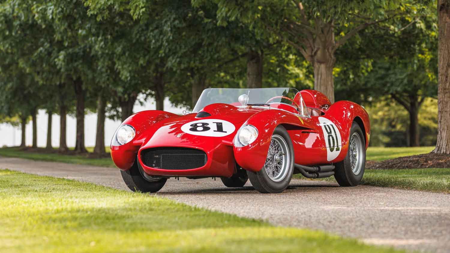 La Ferrari 250 Pontoon Fender Testa Rossa, una delle auto più belle e desiderabili prodotta dalla Casa di Maranello è presentata da Sotheby's