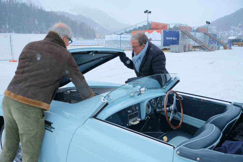 Una Pegaso Z-102 Cabriolet Saoutchik sul lago di St. Moritz