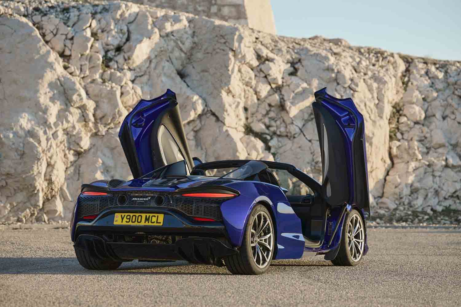 McLaren Artura Spider, la superleggera cabrio