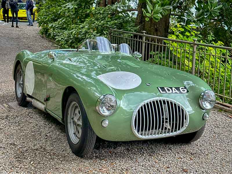 lola-villagrumello-fuoriconcorso-auto-corsa-britanniche