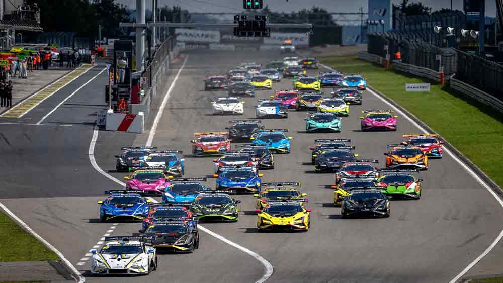 Lamborghini Super Trofeo: le Huracan si sfidano al Nürburgring