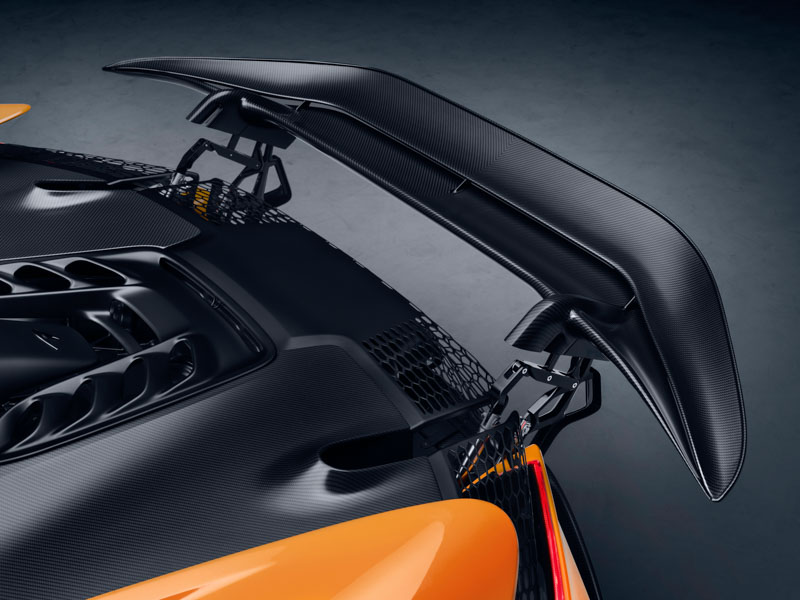 Nuova McLaren W1 è la supercar ibrida da 1000 cavalli