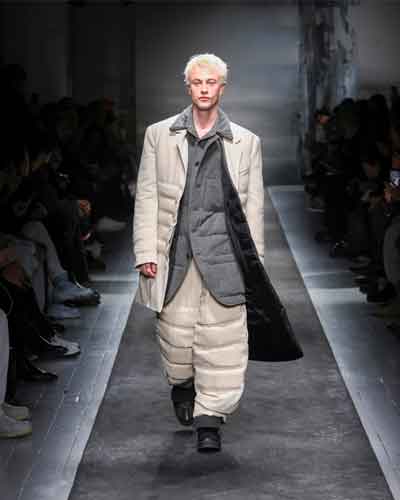 Yohji Yamamoto la sfilata maschile di Parigi che ridefinisce lo stile invernale