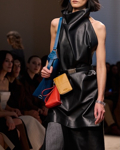 Tod’s sfila alla Milano Fashion Week tra arte, design e artigianalità