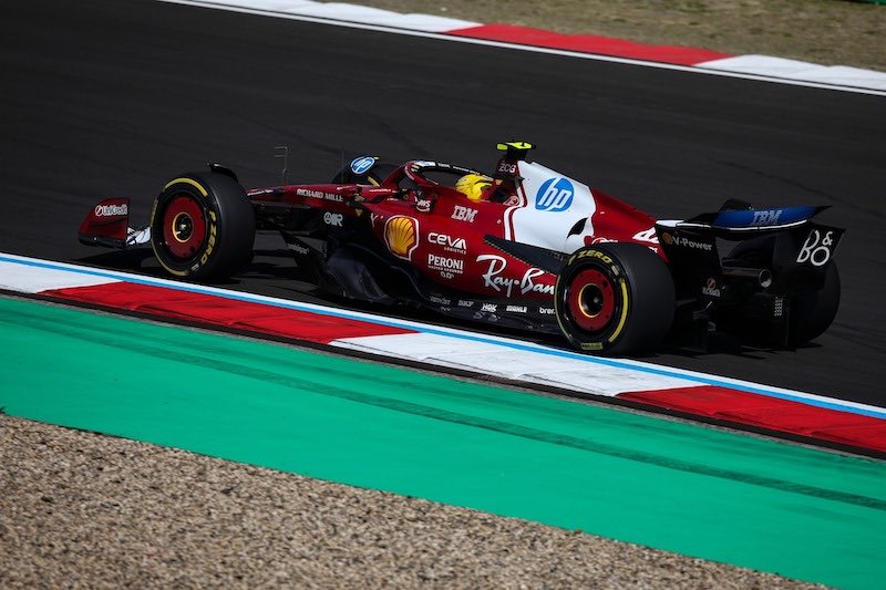 Hamilton trionfa nella Sprint Race in Cina Ferrari ritrova la grinta