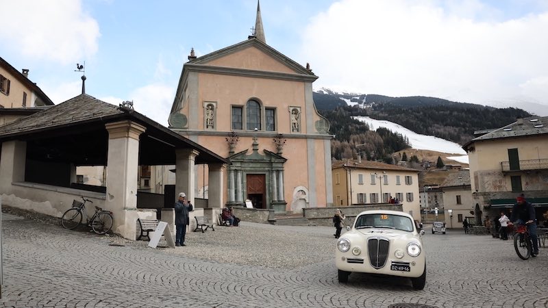 Coppa delle Alpi 2025 l'epica sfida tra le nevi dei passi alpini
