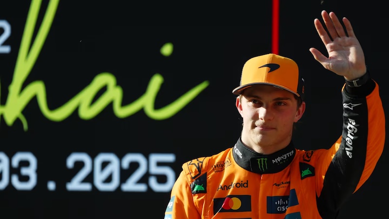 Hamilton trionfa nella Sprint Race in Cina Ferrari ritrova la grinta