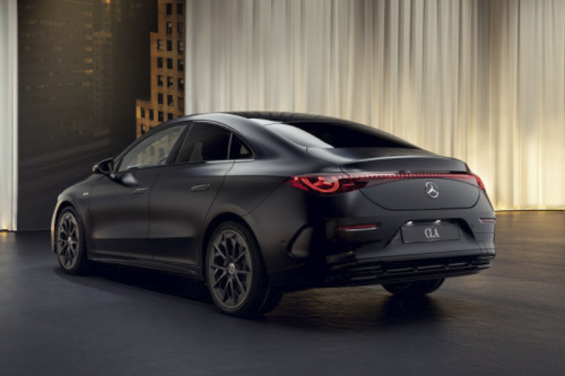 La nuova Mercedes CLA un'icona di tecnologia ed eleganza