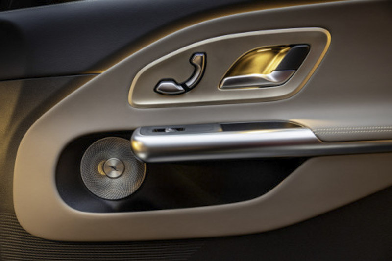 La nuova Mercedes CLA un'icona di tecnologia ed eleganza