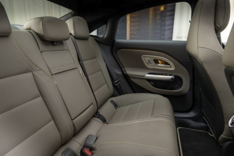 La nuova Mercedes CLA un'icona di tecnologia ed eleganza