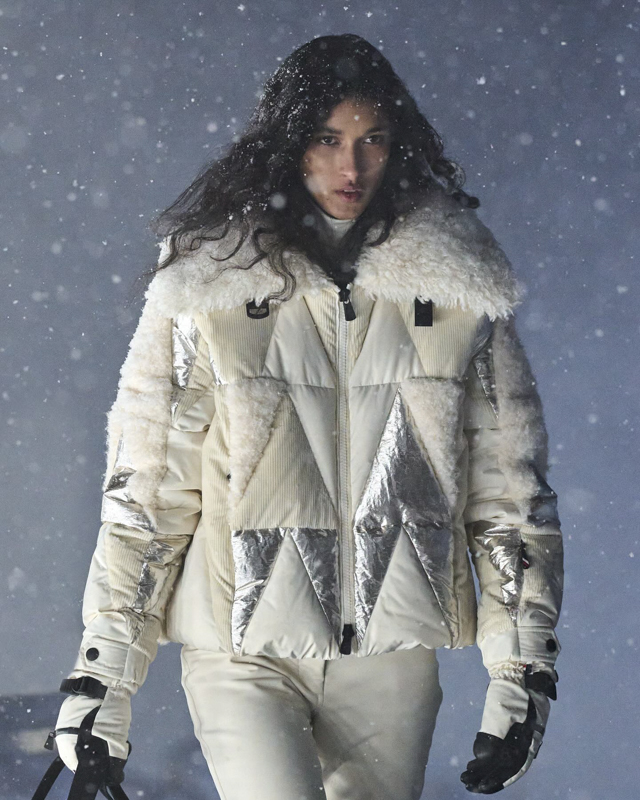 Moncler Grenoble regala un'esperienza esclusiva a Courchevel una sfilata sotto la neve