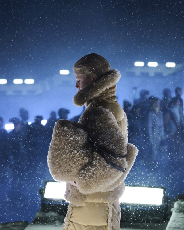 Moncler Grenoble regala un'esperienza esclusiva a Courchevel una sfilata sotto la neve