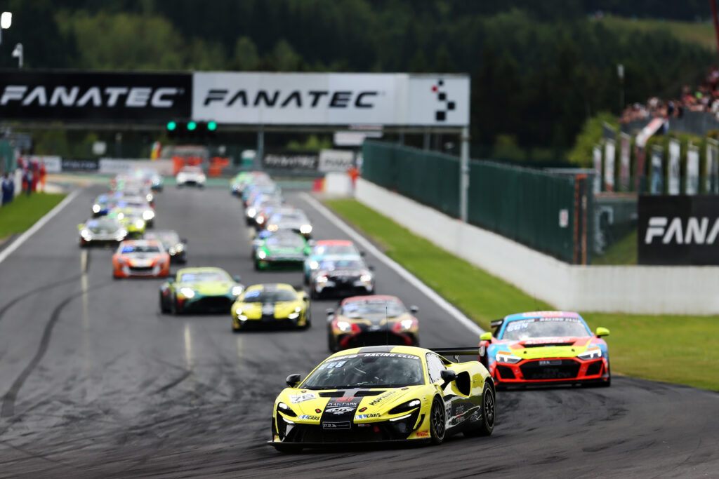 GT4 European Series 2025 Naska e PB Racing pronta all’esordio a Le Castellet
