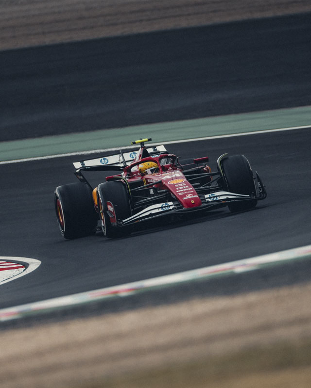 F1 GP Giappone Max Verstappen trionfa a Suzuka McLaren sul podio e Ferrari insegue