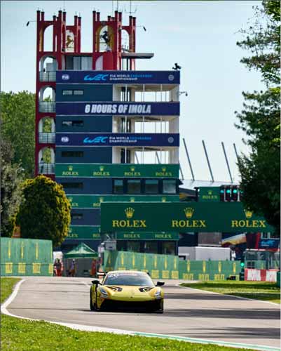 GT4 Imola PB Racing in pista ad Imola la Lotus protagonista con Naska e D’Aste