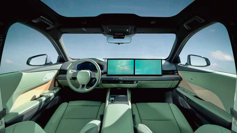 Lexus ES Berlina la nuova generazione si presenta elettrificata a Shanghai 