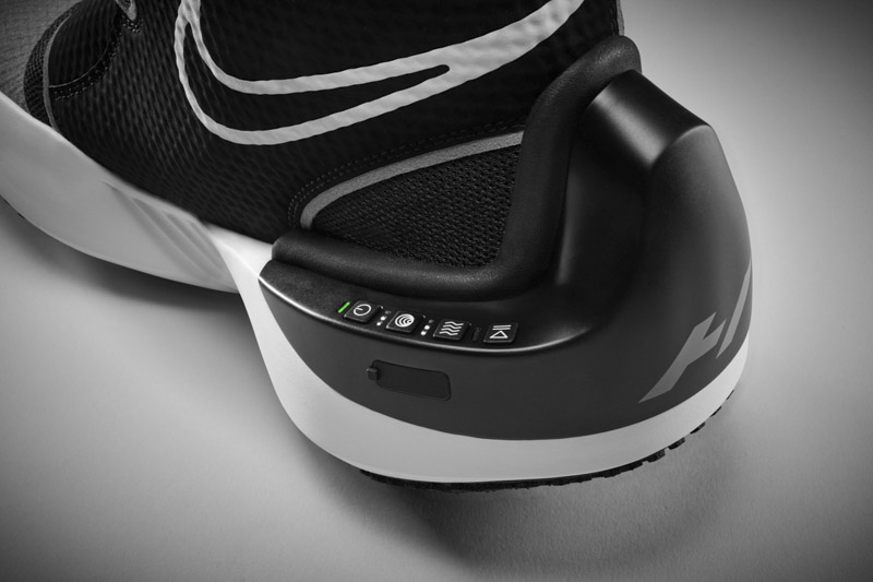 Nike e Hyperice reinventano l'allenamento ecco la scarpa che massaggia, riscalda e conquista