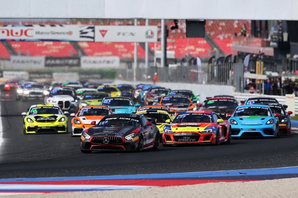 GT4 European Series 2025 Naska e PB Racing pronta all’esordio a Le Castellet