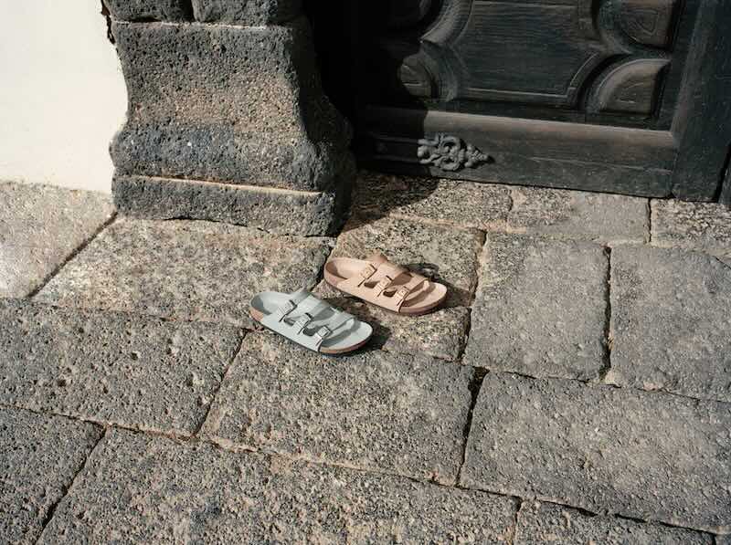 Birkenstock rivisita l’iconico sandalo Florida per l’estate 2025