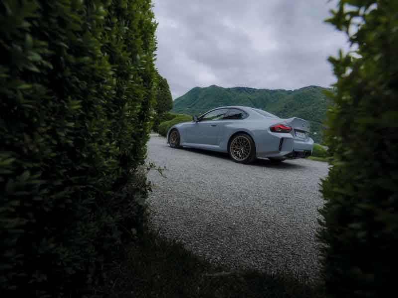 BMW M2 CS la nuova sportiva debutta sul Lago di Como