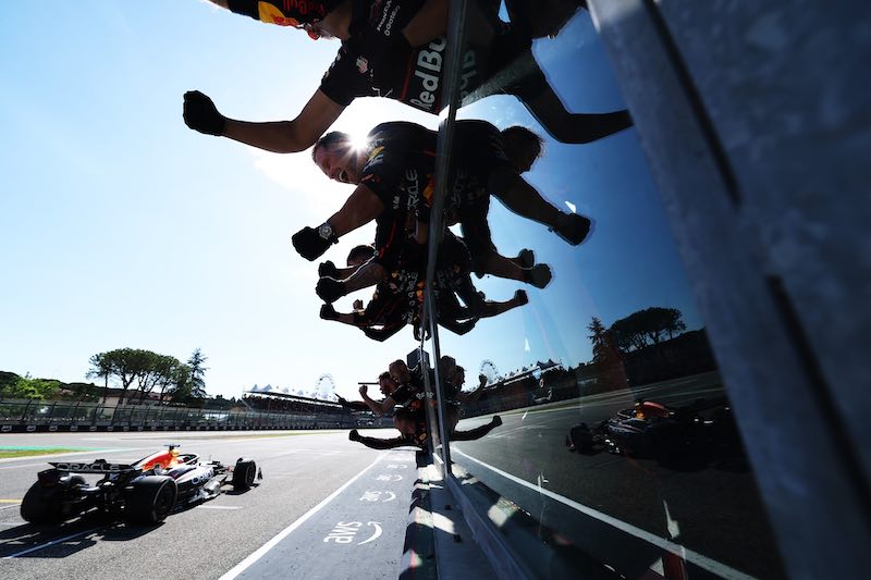 F1 GP Imola vittoria di Verstappen doppio podio McLaren e Ferrari in affanno