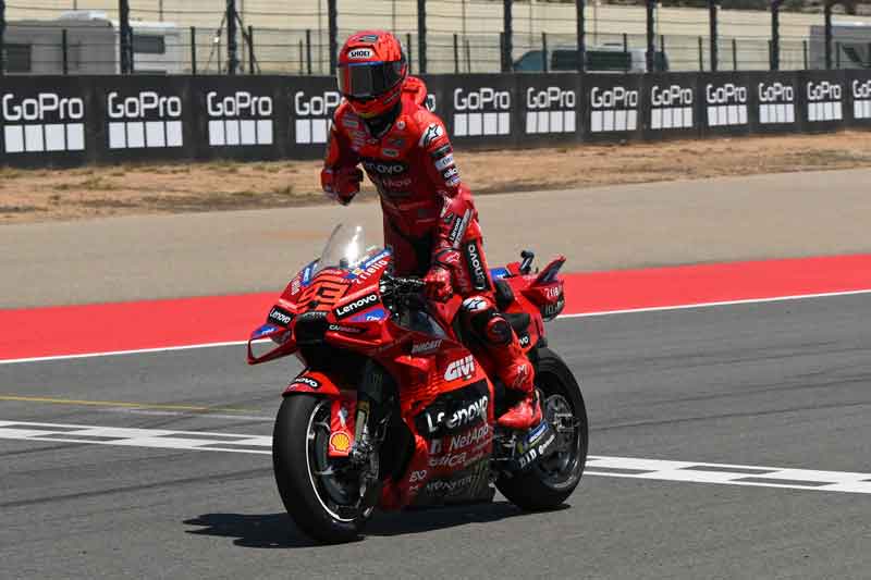 Marc Marquez e il team Ducati dominano il GP di Aragon