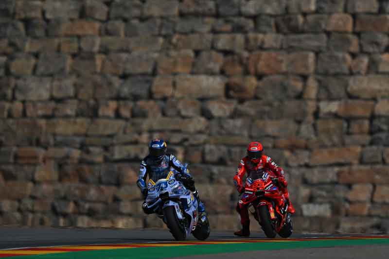 Marc Marquez trionfa nella Sprint e accende l'attesa per la gara