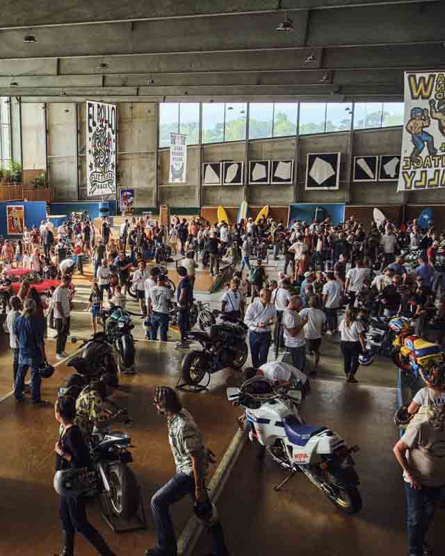 Wheels and Waves Biarritz la libertà tra moto, surf e skate