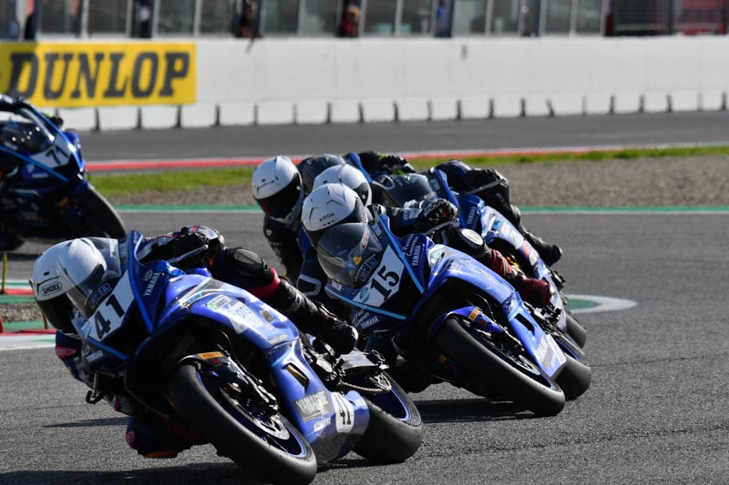 John Peristeras conquista il podio a Imola e vola alla Finale Europea della Yamaha R7 Cup John Peristeras conquista il podio a Imola e vola alla Finale Europea della Yamaha R7 Cup