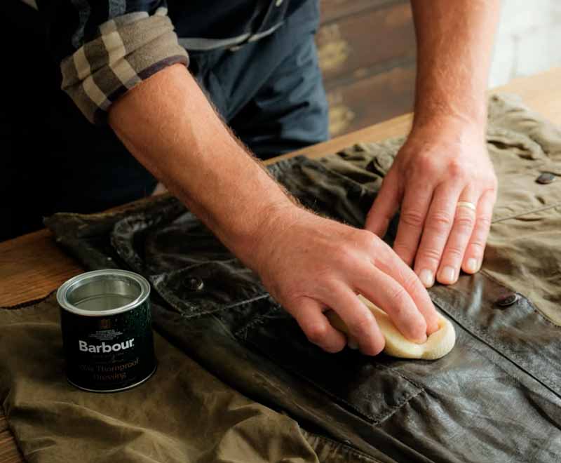 Come curare un Barbour usato guida completa al re-waxing e manutenzione