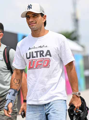 Jorge Martín a Sepang con la maglietta WAGYUMAFIA Ultra U. F. O.