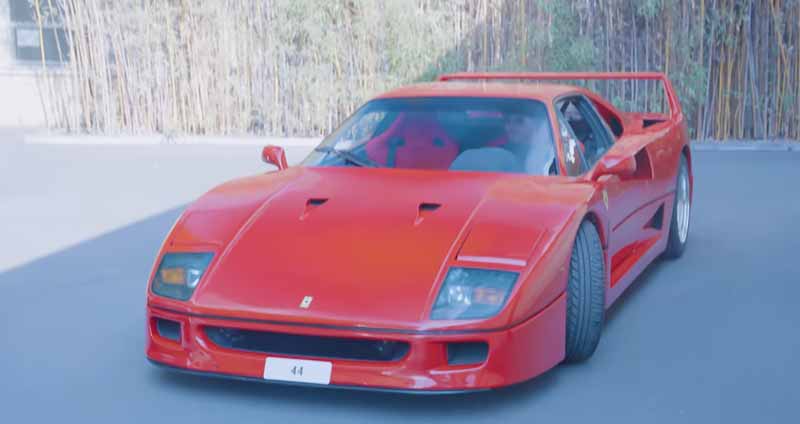 Lewis Hamilton e la sua Ferrari F40: il restauro diventa un documentario